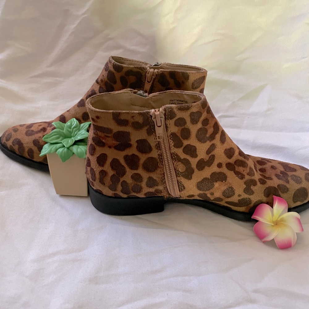 Time & Tru Leopard Print Faux Fur Ankle Boot Bootie Memory Foam